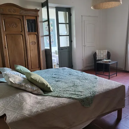 Bed & Breakfast Les Parfums Du Midi 4*