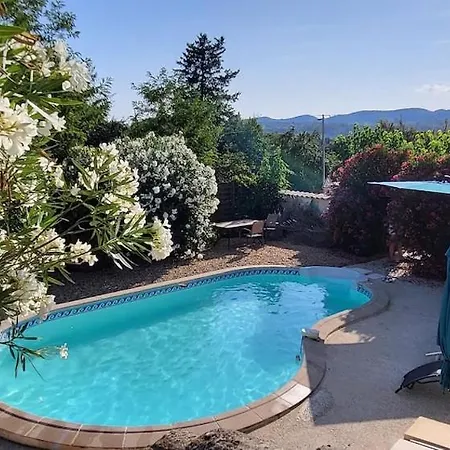 Les Parfums Du Midi Bed & Breakfast