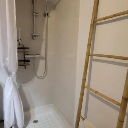 Les Parfums Du Midi 4* Saint-Victor-de-Malcap