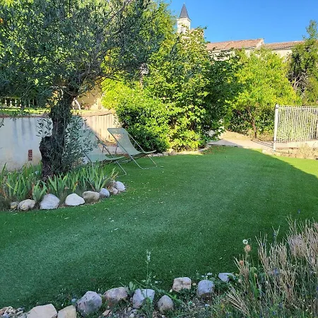 Les Parfums Du Midi Bed & Breakfast 4*